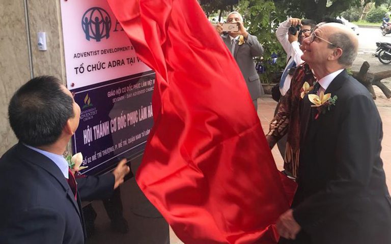 LE VIETNAM OUVRE UN CENTRE COMMUNAUTAIRE DE 7 ÉTAGES À HANOÏ