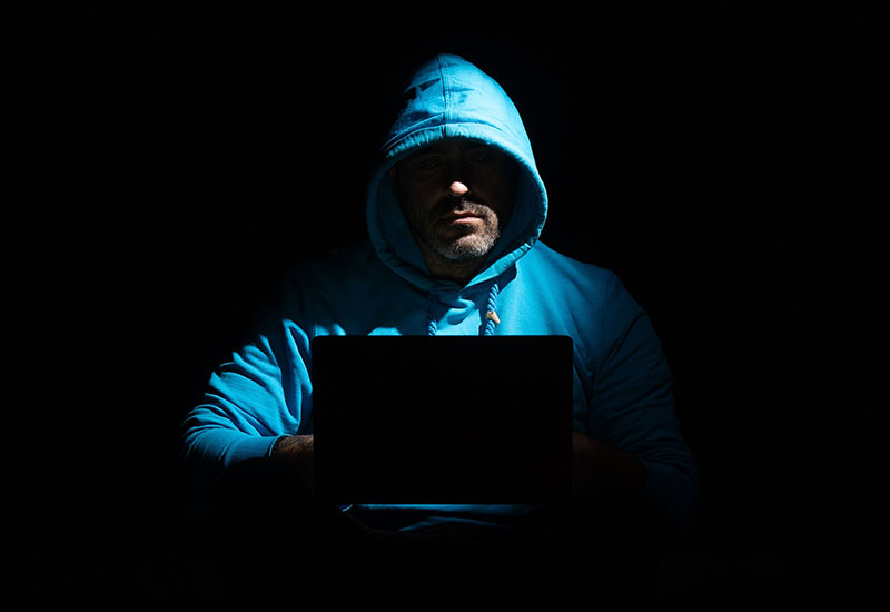 Aimer son prochain… en ligne aussi
